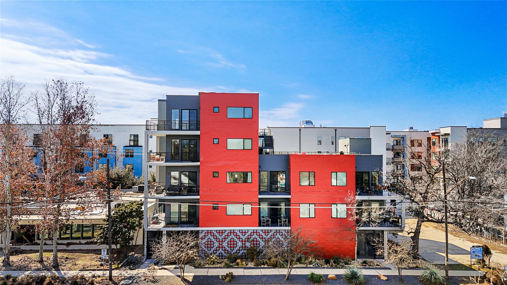 1615 E 7th ST # 208