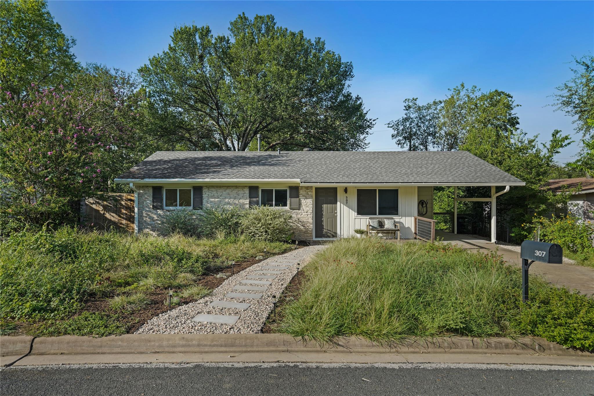307 Sheffield DR