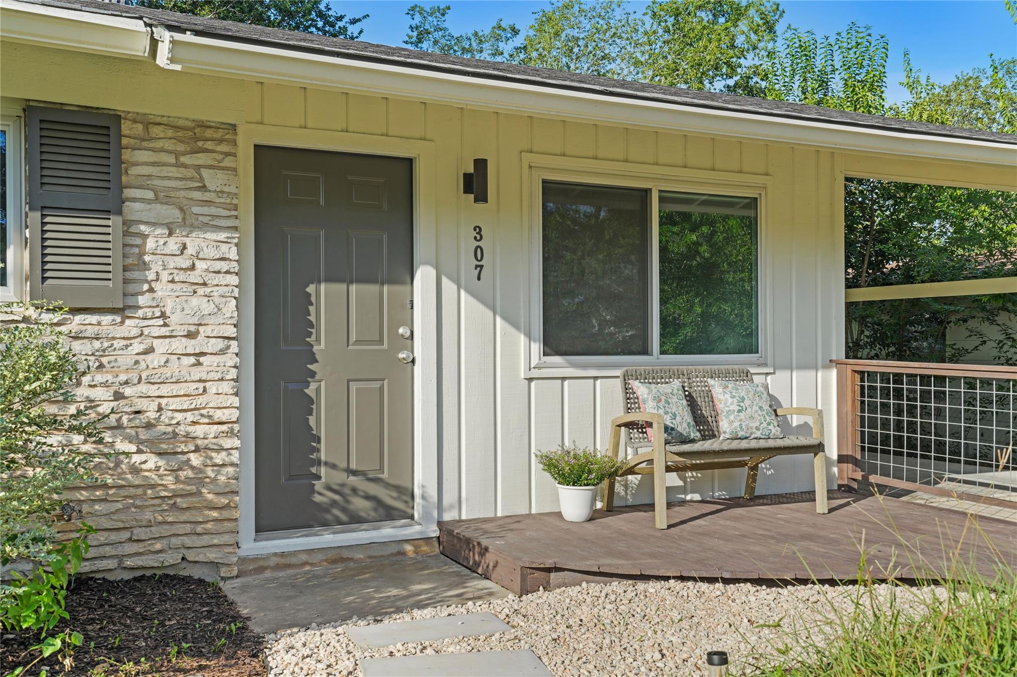 307 Sheffield DR