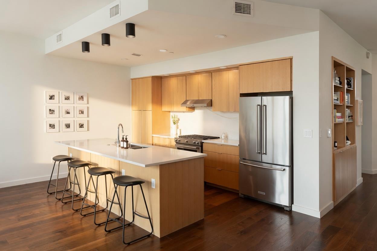 1322 E 12th ST # 305