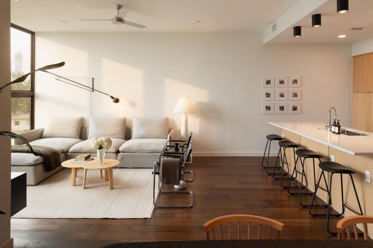 1322 E 12th ST # 305