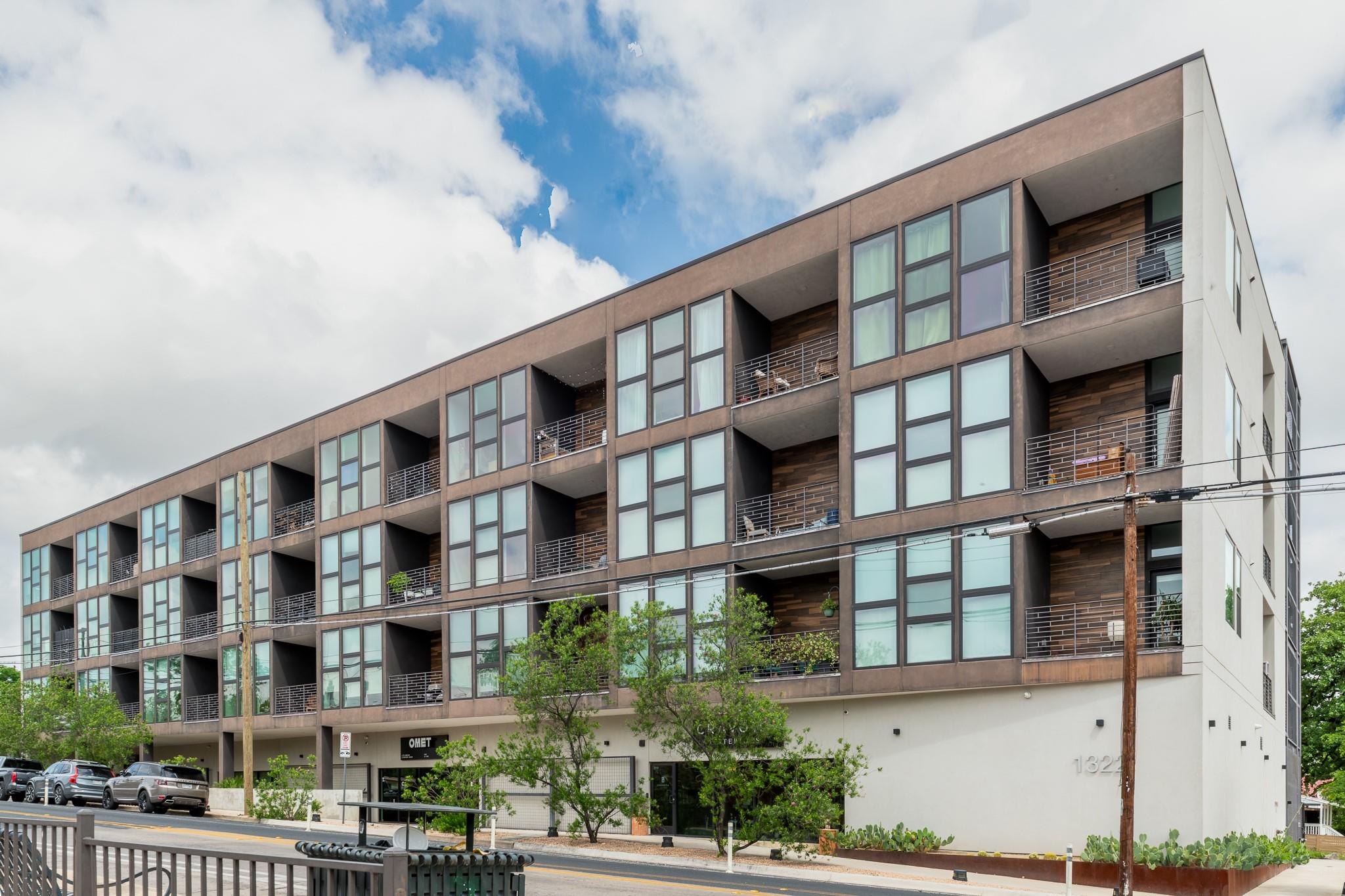 1322 E 12th ST # 305