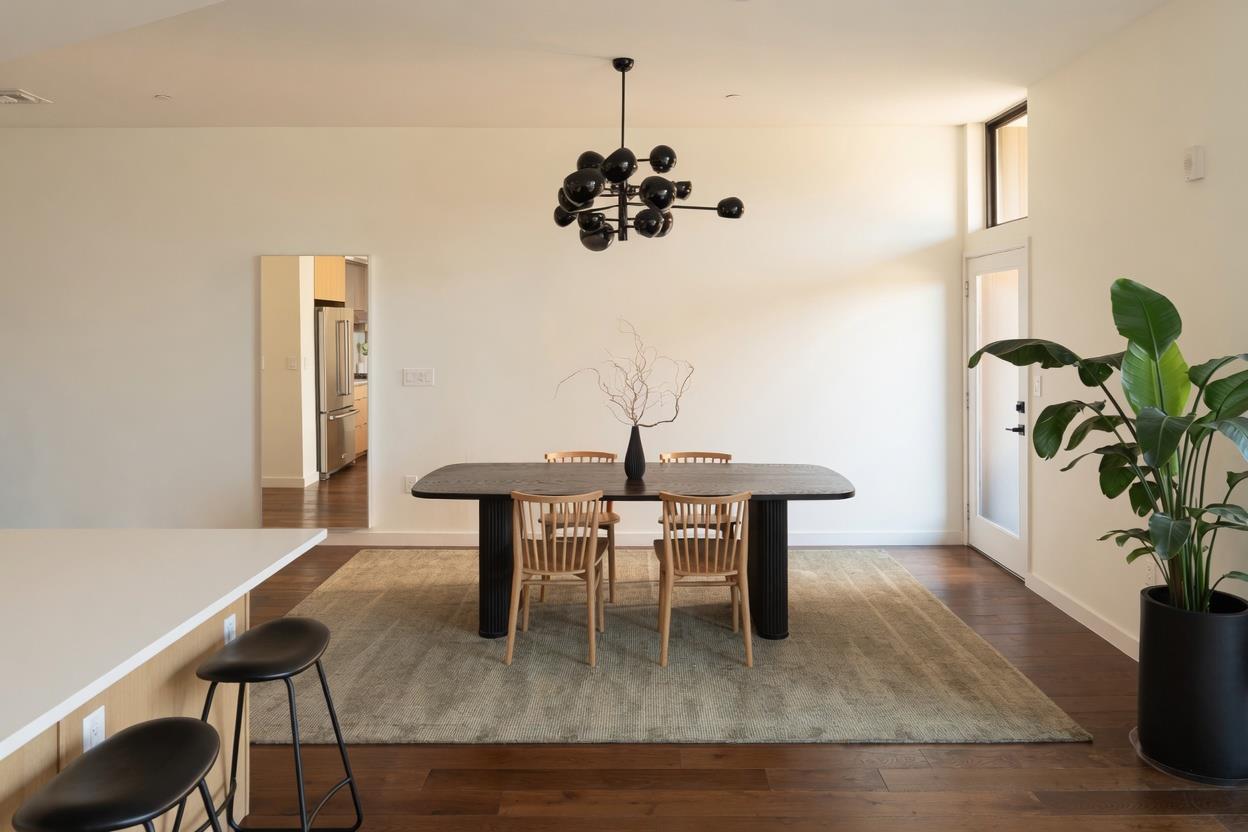 1322 E 12th ST # 305