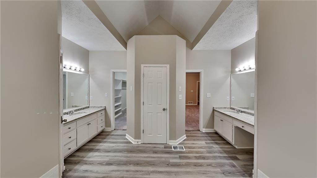255 Royal Ridge Way