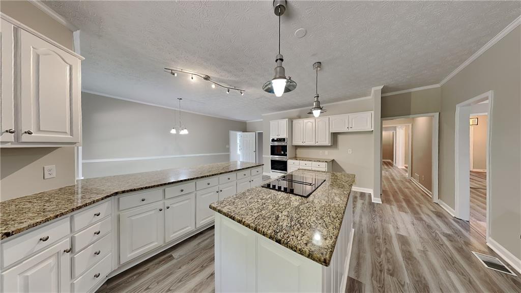 255 Royal Ridge Way