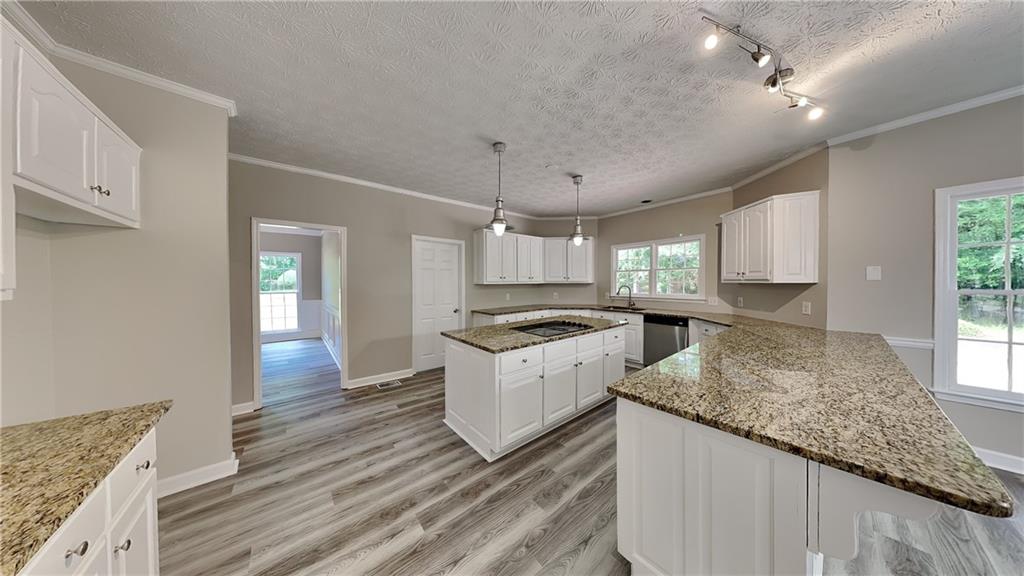 255 Royal Ridge Way
