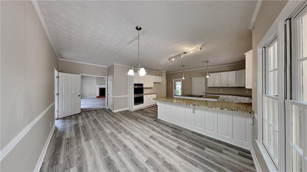 255 Royal Ridge Way