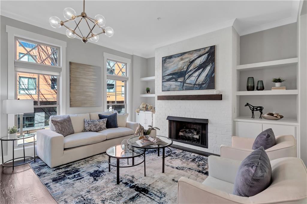 972 Memorial Walk SE