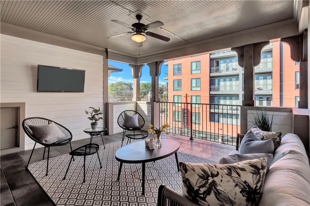 972 Memorial Walk SE