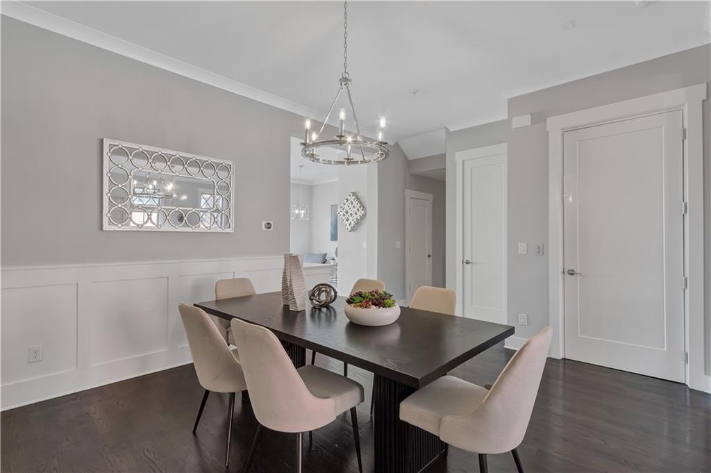 972 Memorial Walk SE