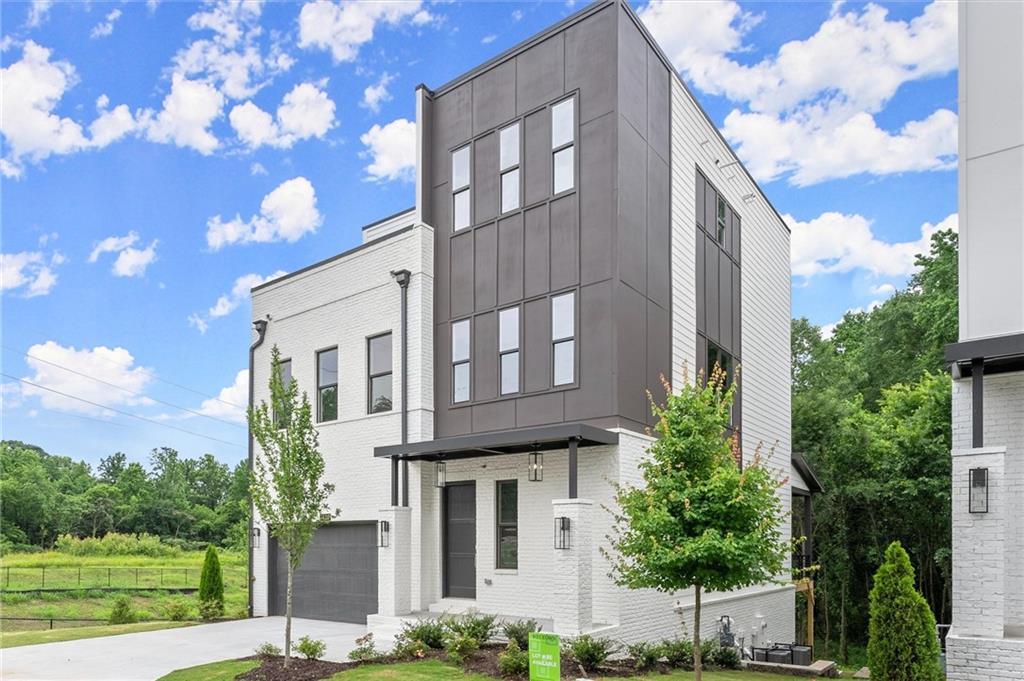 1420 Coretta Bend