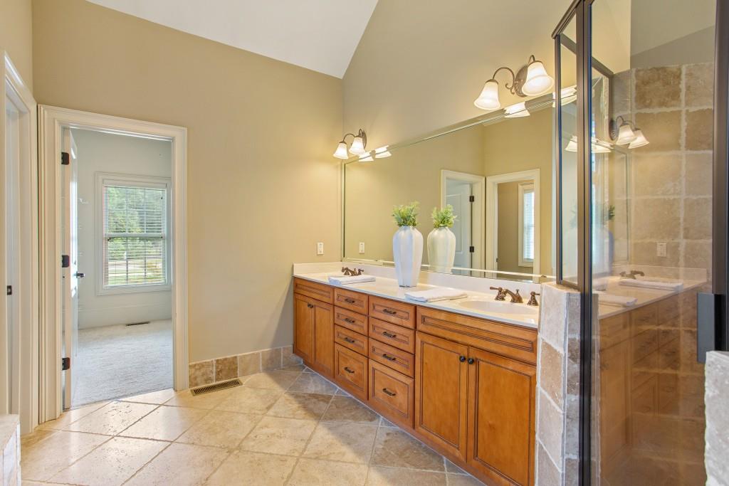 117 Archstone Square