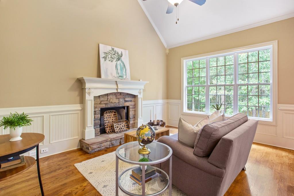 117 Archstone Square