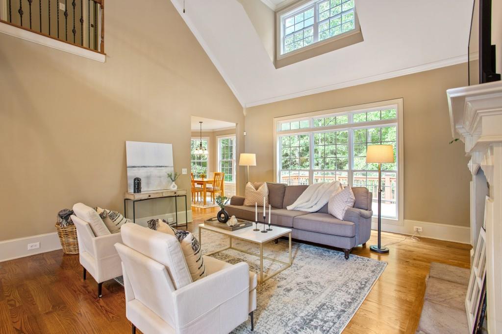 117 Archstone Square