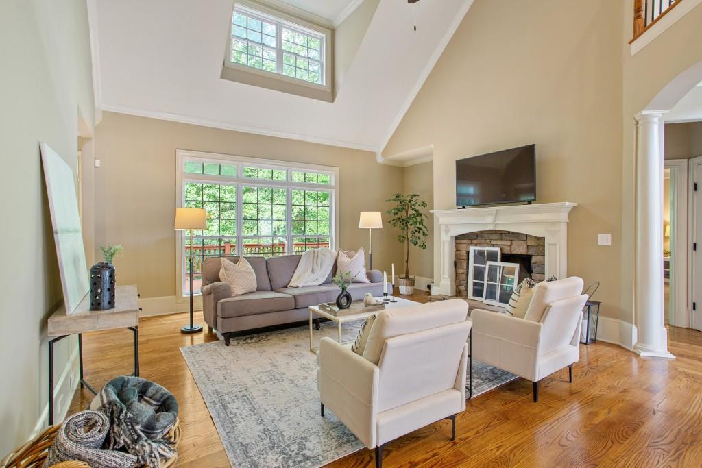 117 Archstone Square