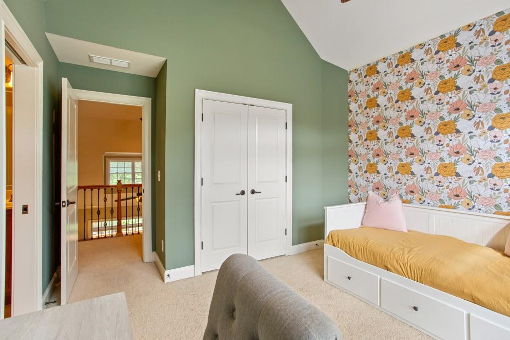 117 Archstone Square