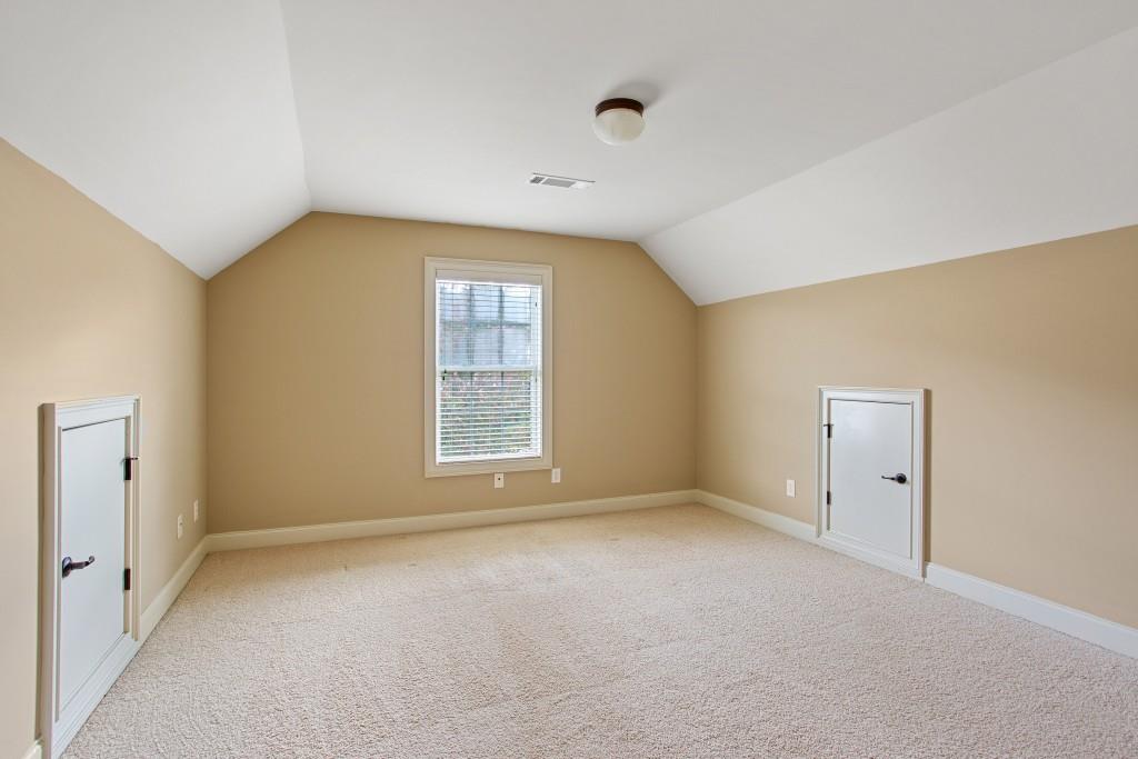 117 Archstone Square