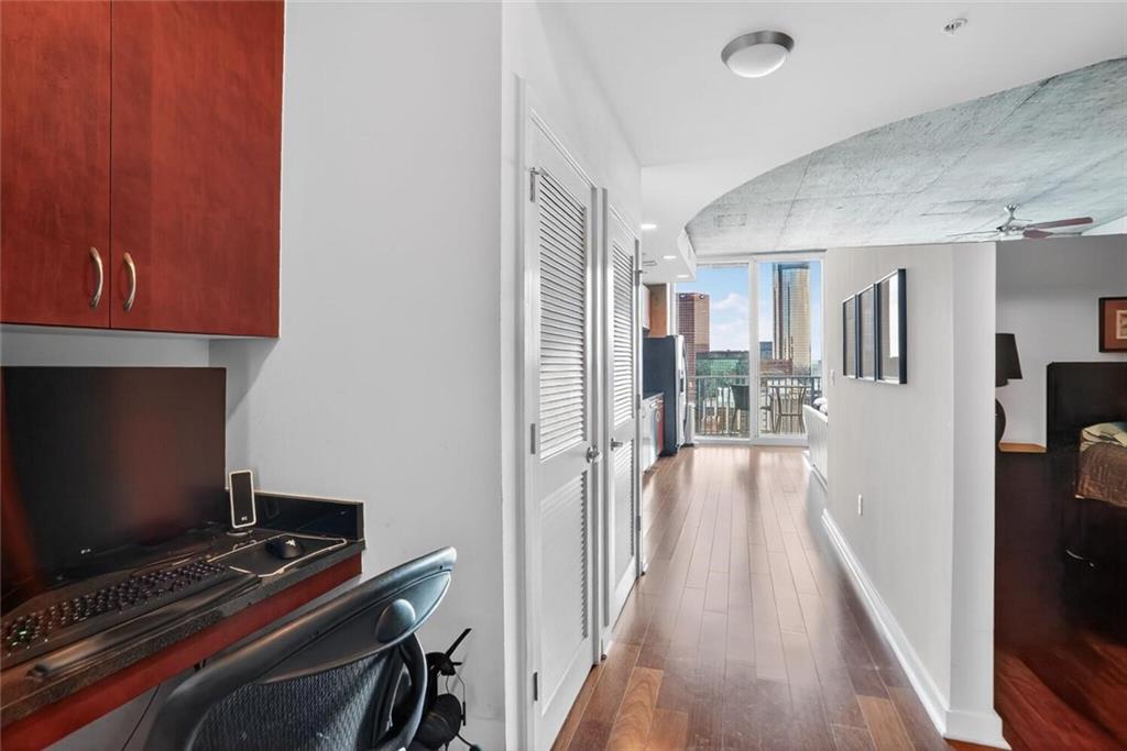 400 W Peachtree Street NW Unit 3910