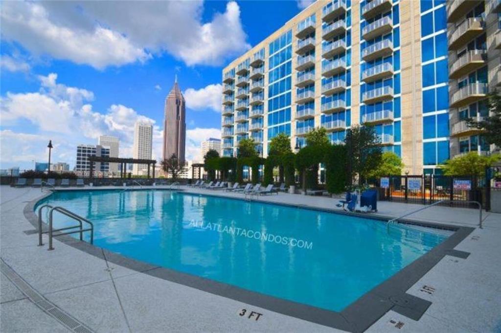400 W Peachtree Street NW Unit 3910