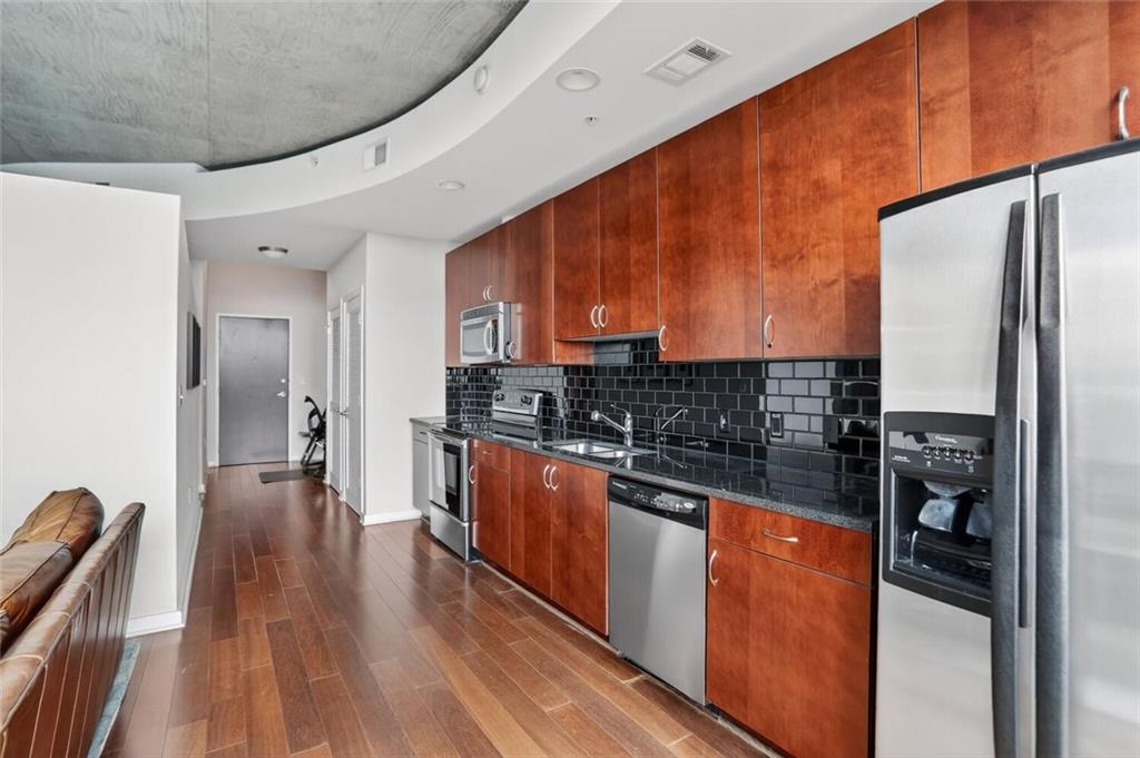 400 W Peachtree Street NW Unit 3910