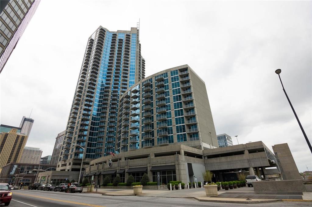 400 W Peachtree Street NW Unit 3910