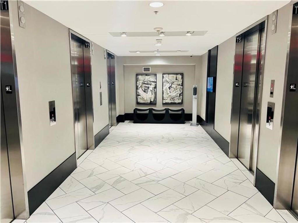 400 W Peachtree Street NW Unit 3910
