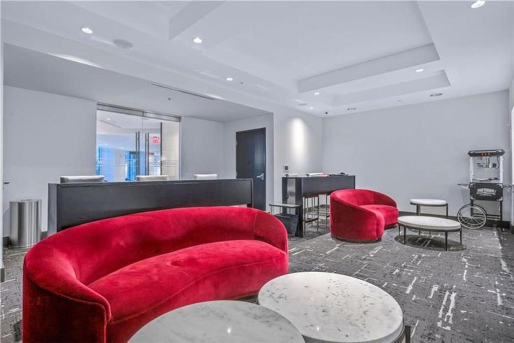 400 W Peachtree Street NW Unit 3910