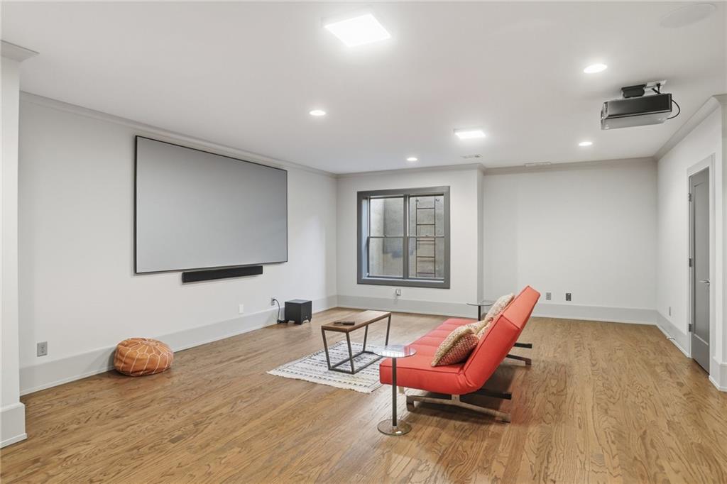 200 Old Ivy Road NE