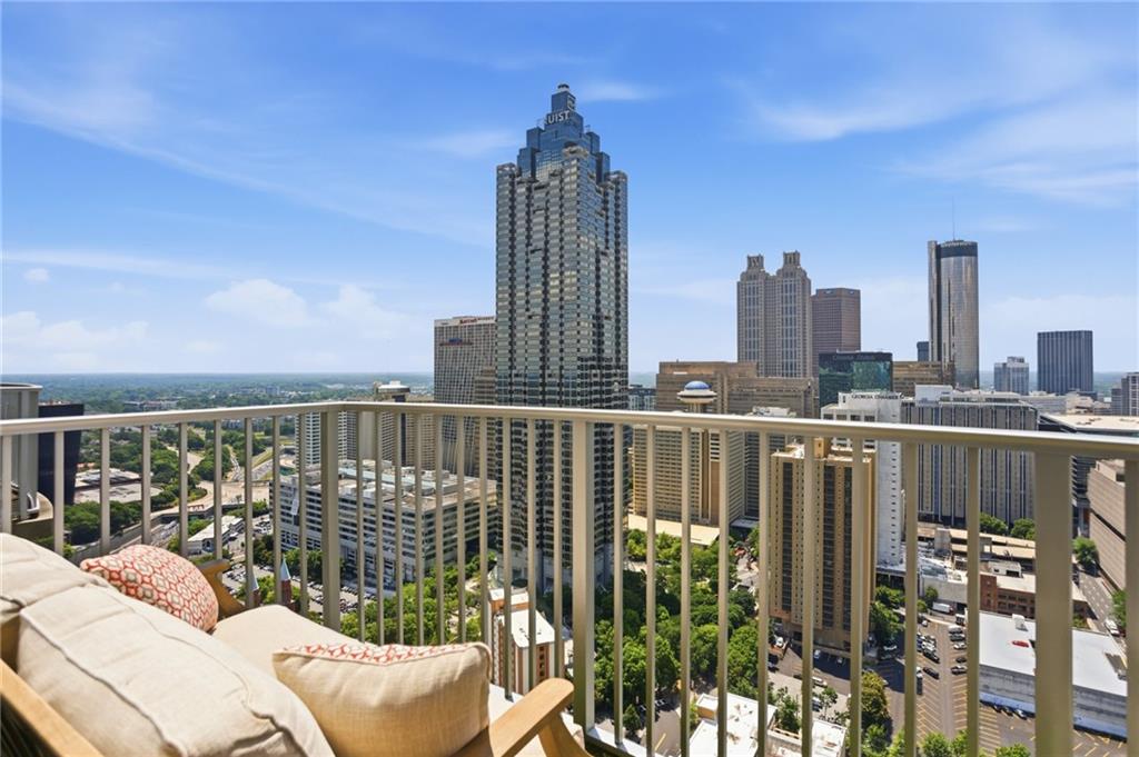 400 W Peachtree Street NW Unit 3906-7