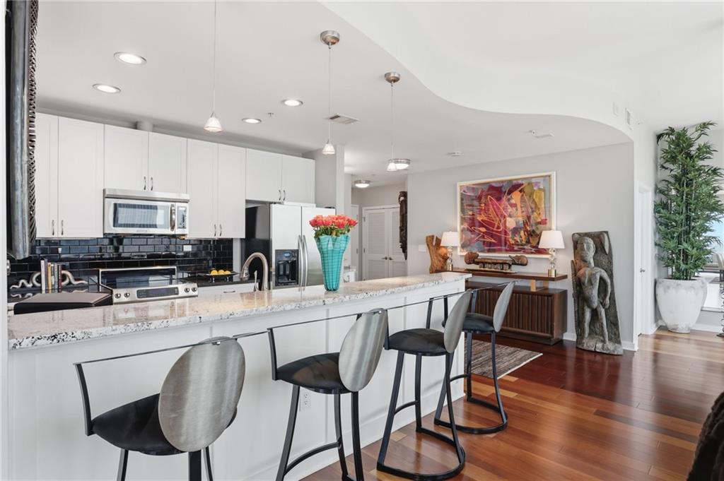 400 W Peachtree Street NW Unit 3906-7