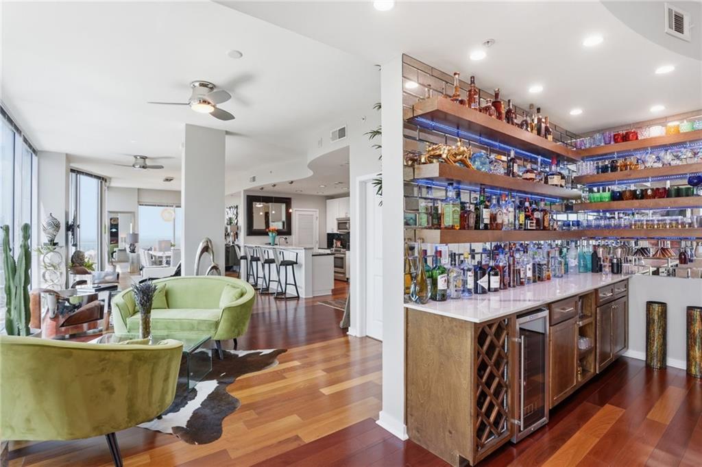 400 W Peachtree Street NW Unit 3906-7