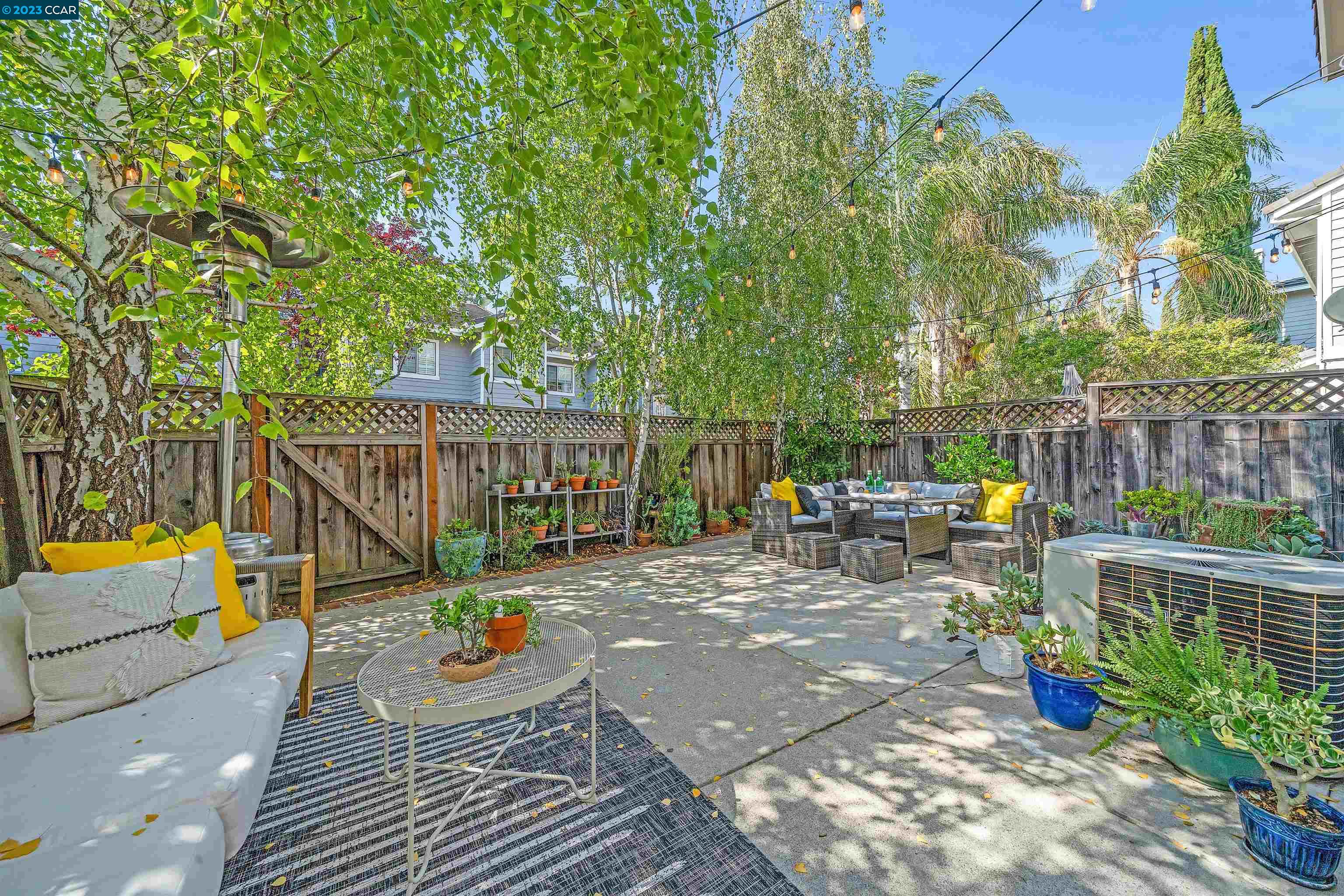 23 Copperfield Ln