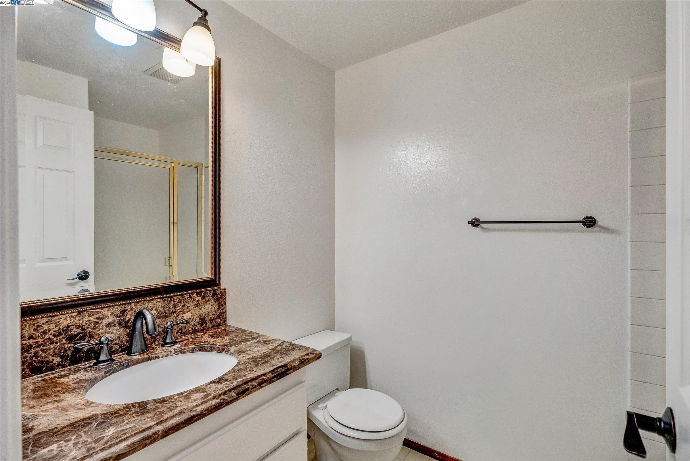 2196 Oneida Cir
