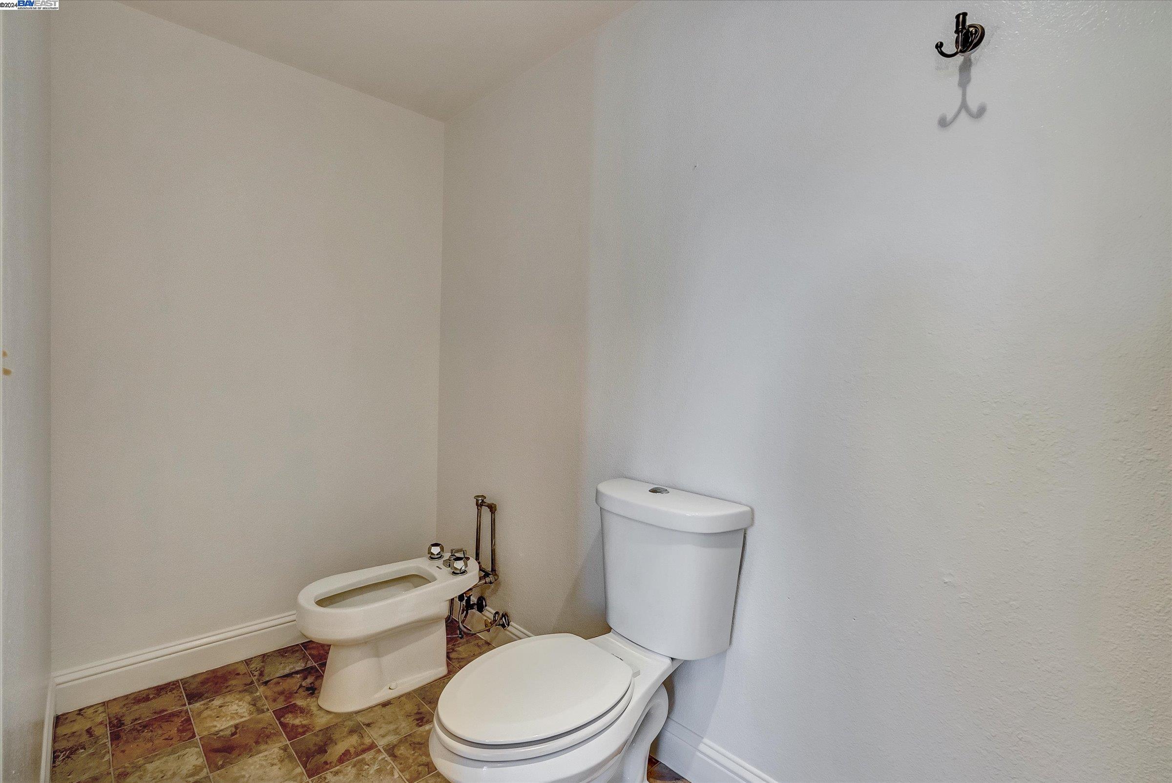 2196 Oneida Cir