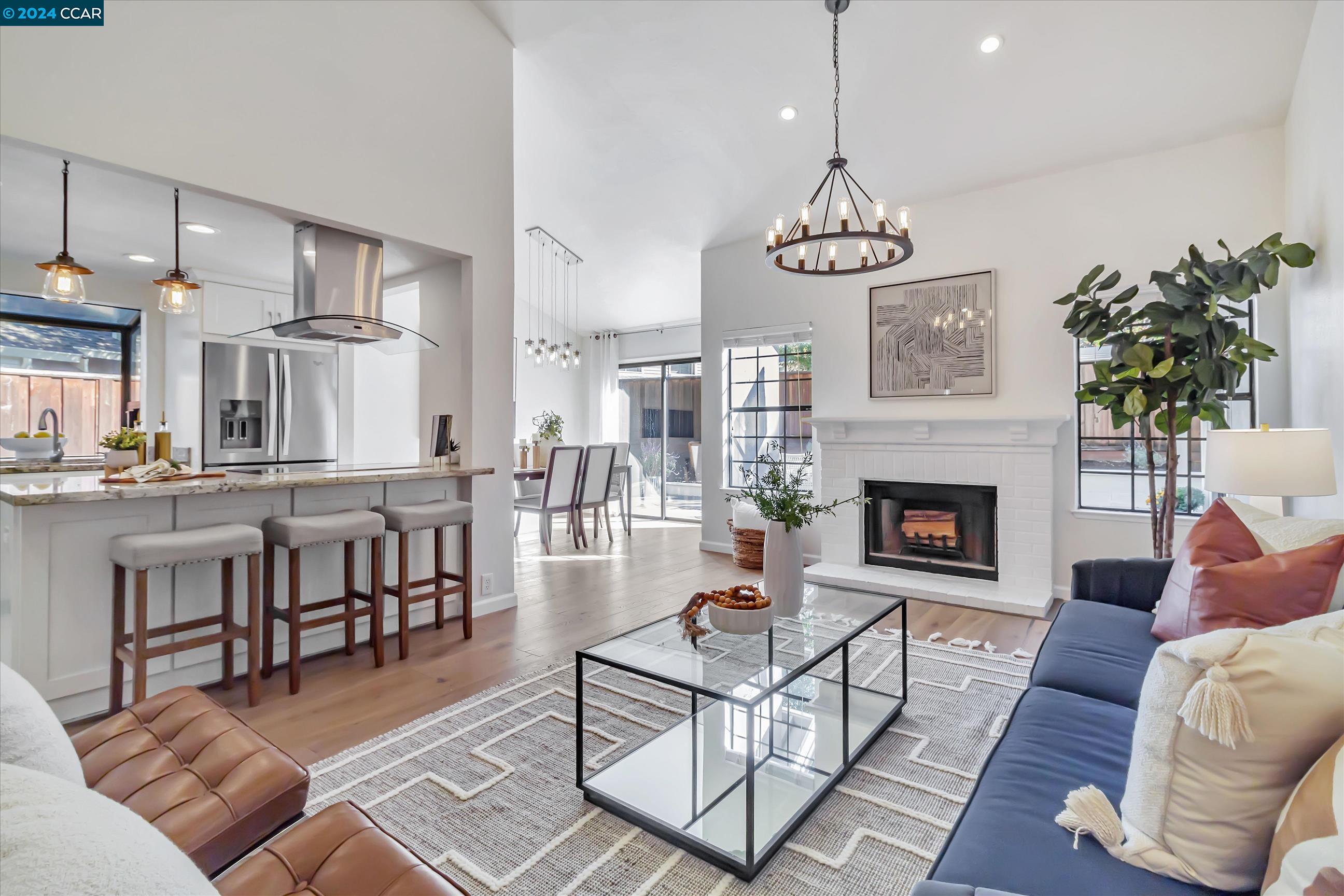 1230 Sunshine Cir
