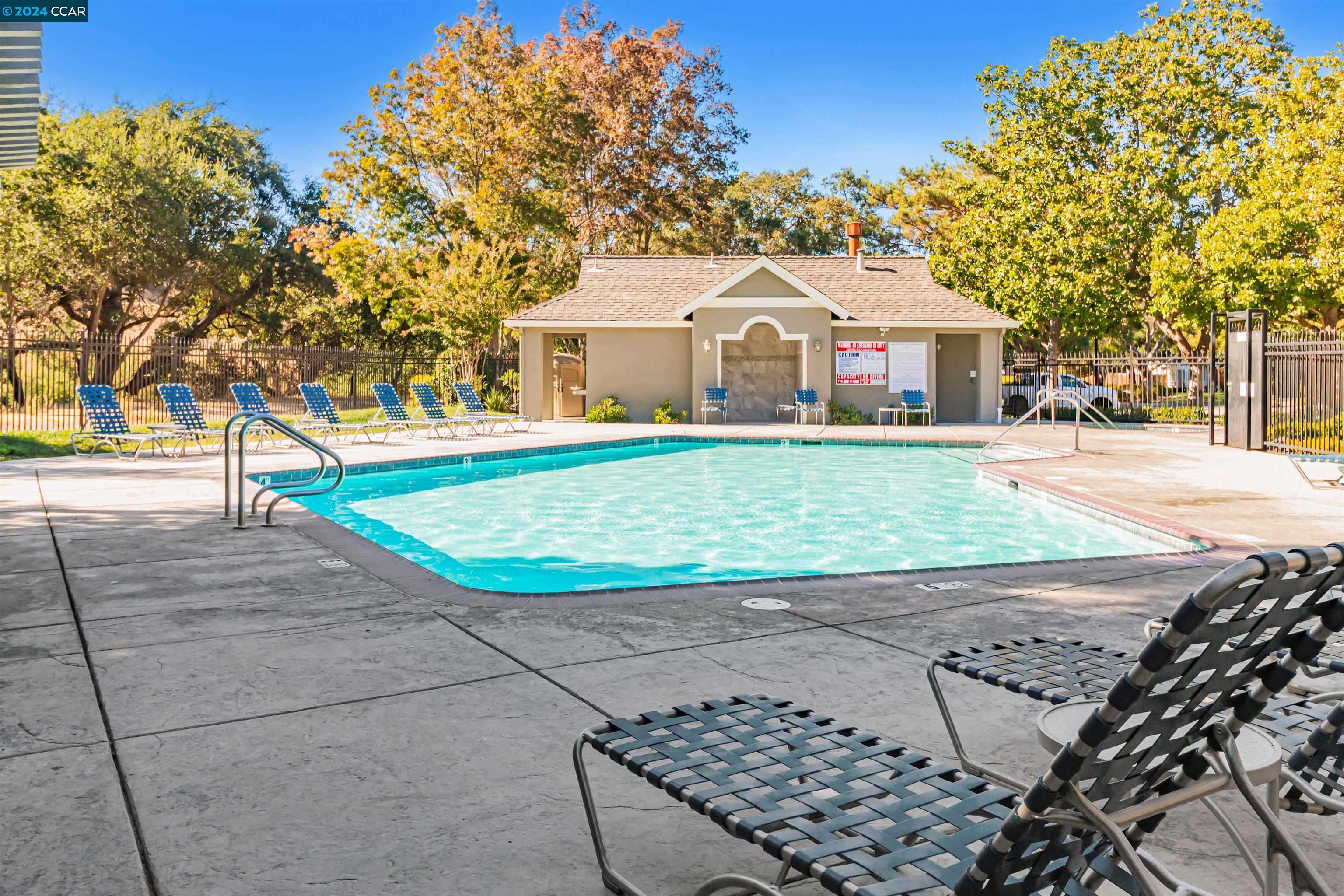1230 Sunshine Cir
