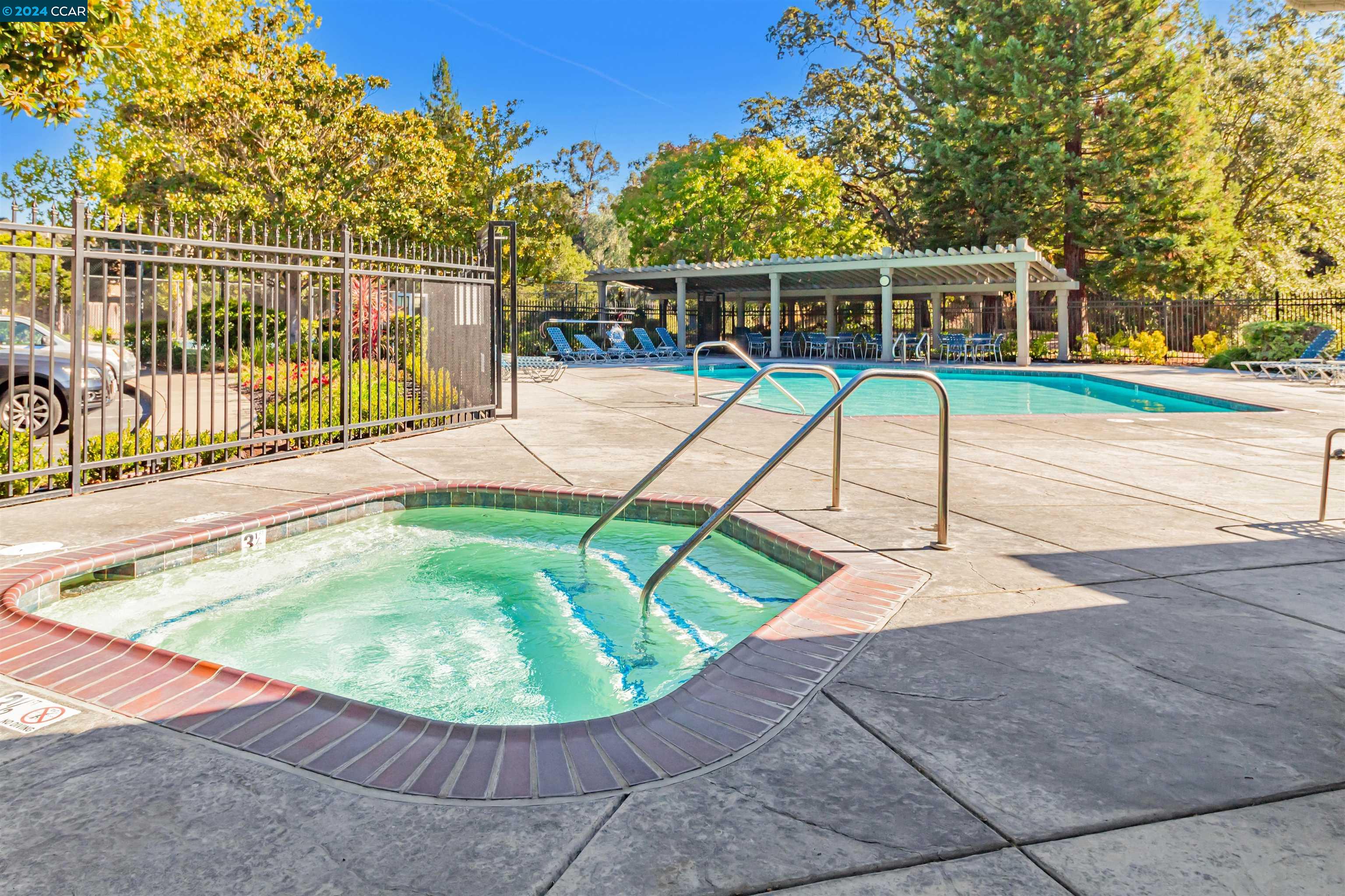 1230 Sunshine Cir