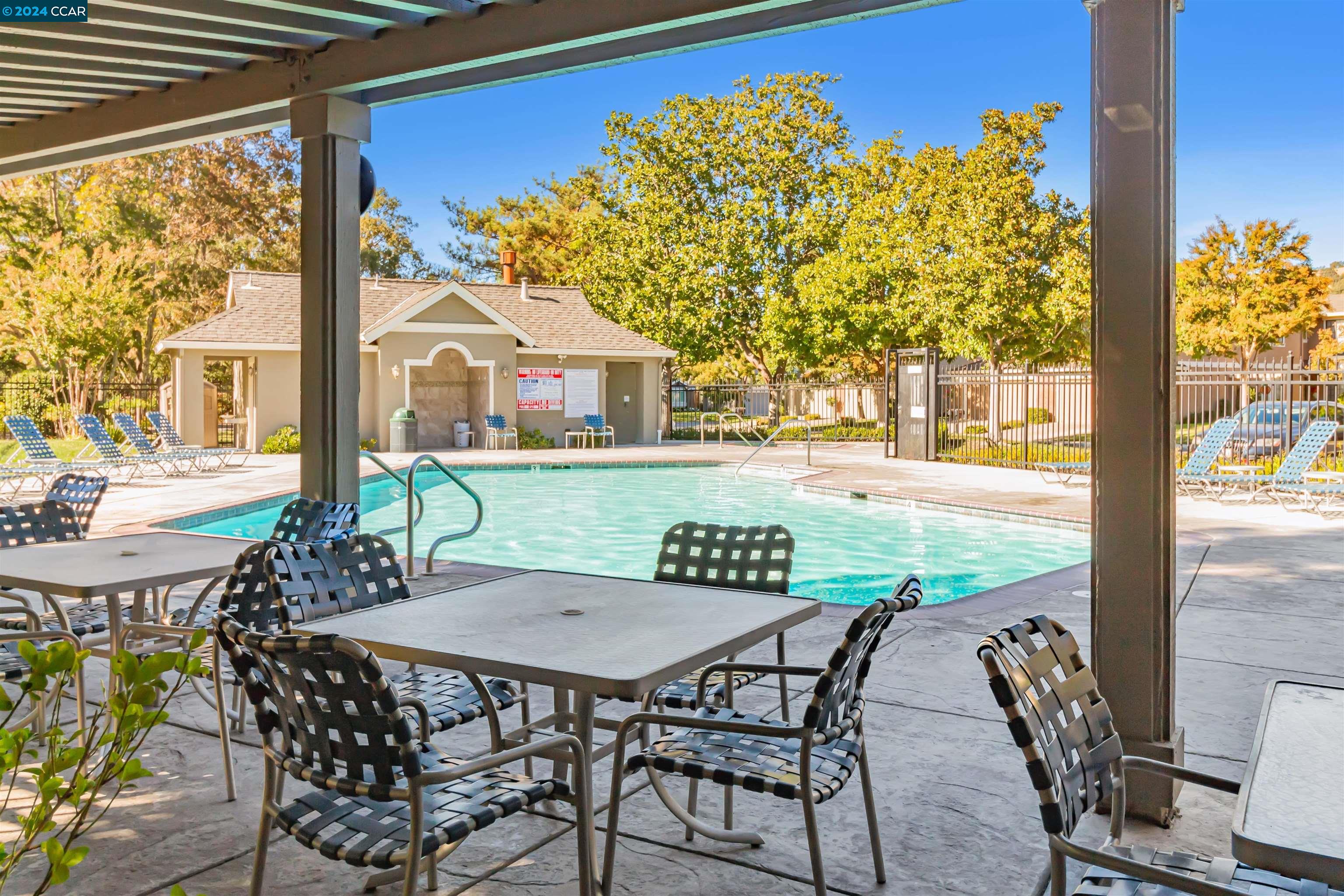 1230 Sunshine Cir