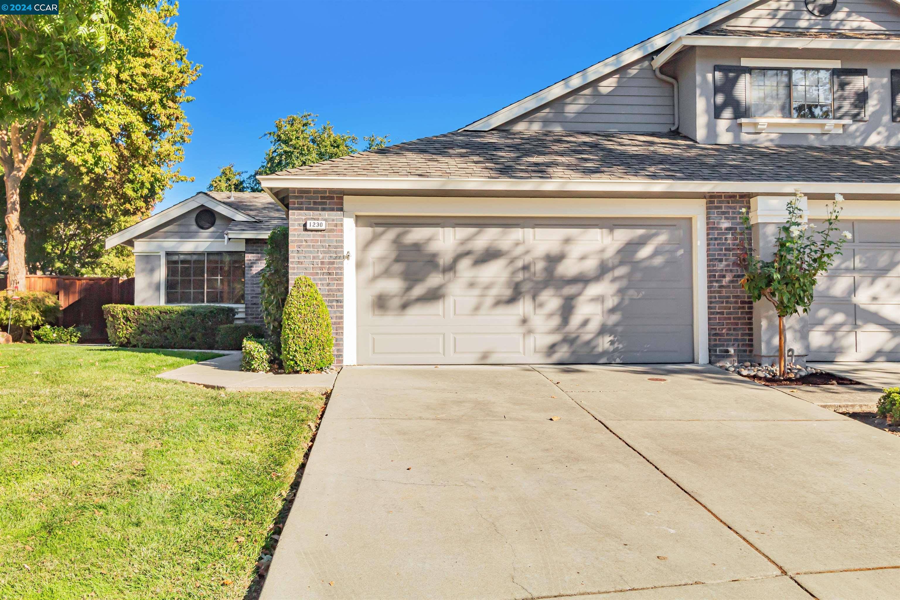 1230 Sunshine Cir
