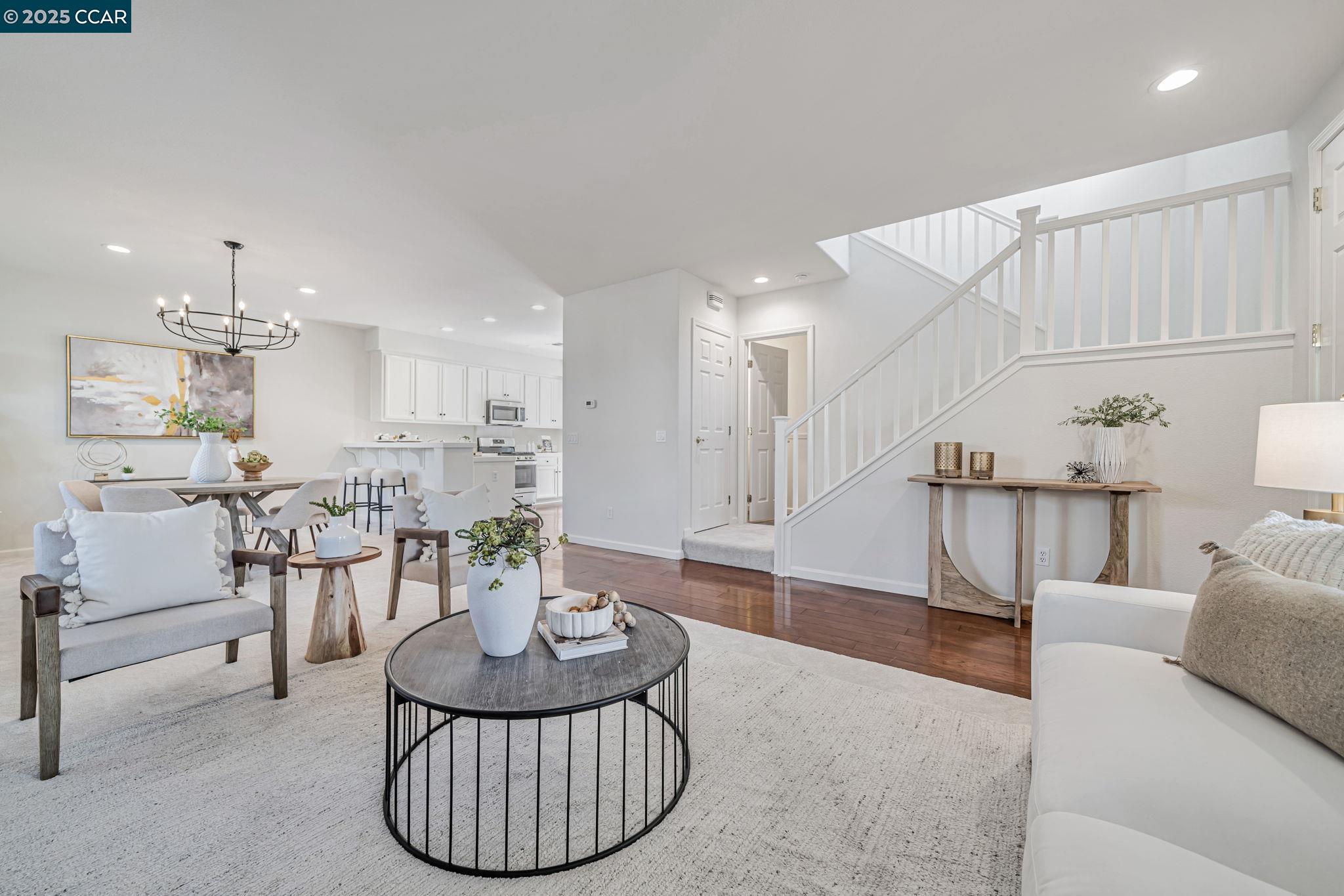115 Center Ct