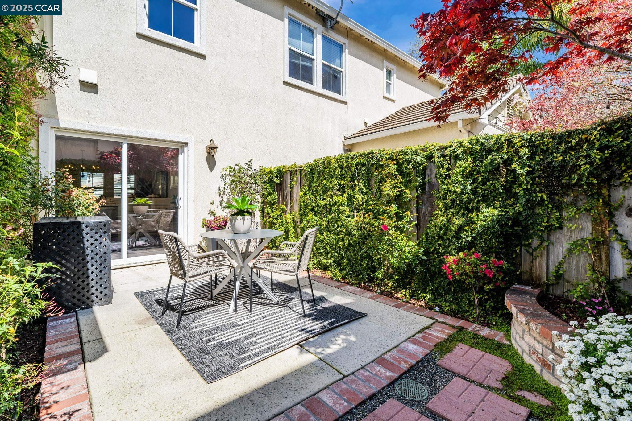 115 Center Ct