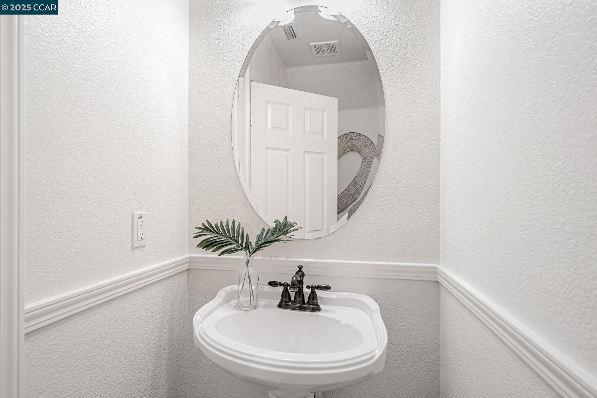 115 Center Ct