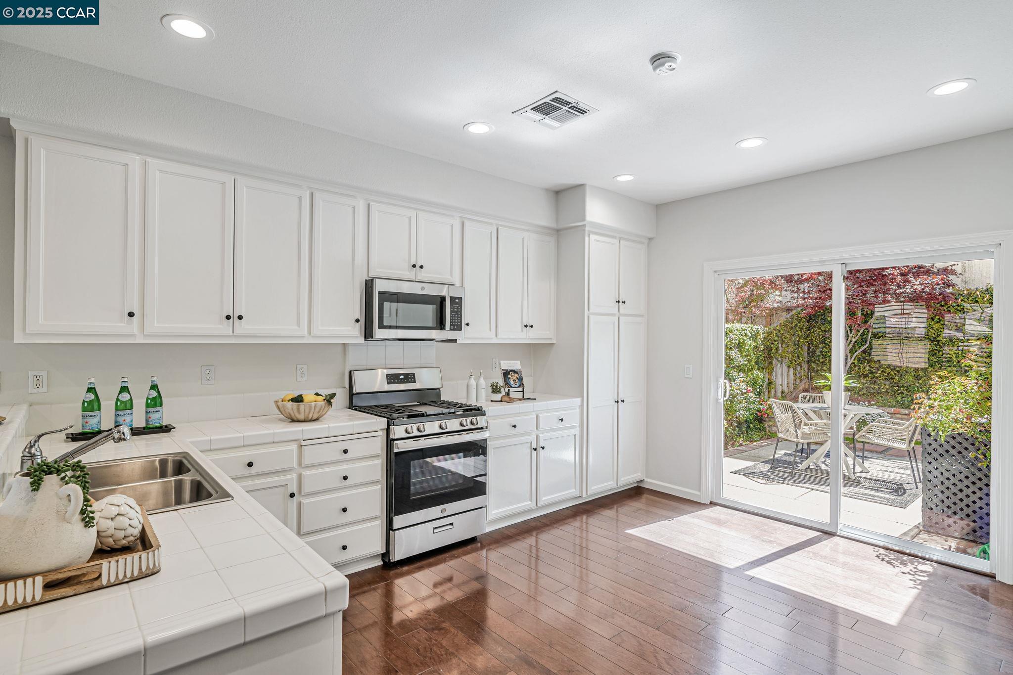 115 Center Ct