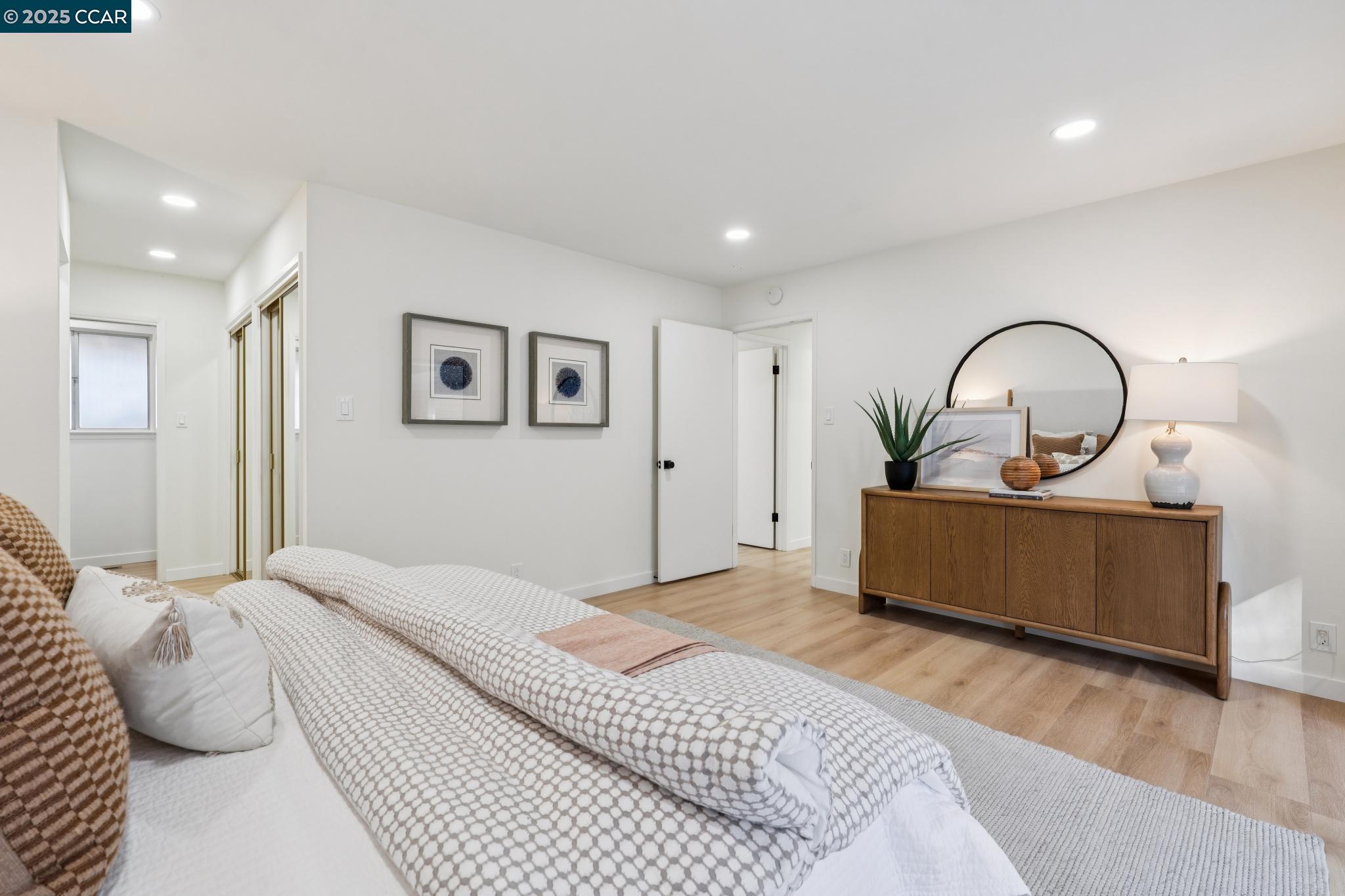 1104 Via Roble