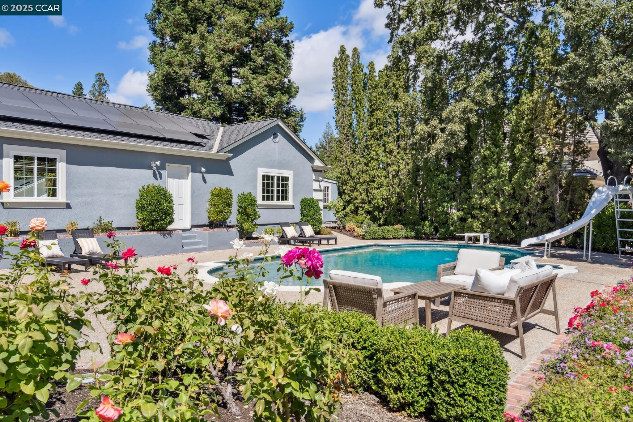 2398 Ironwood Pl