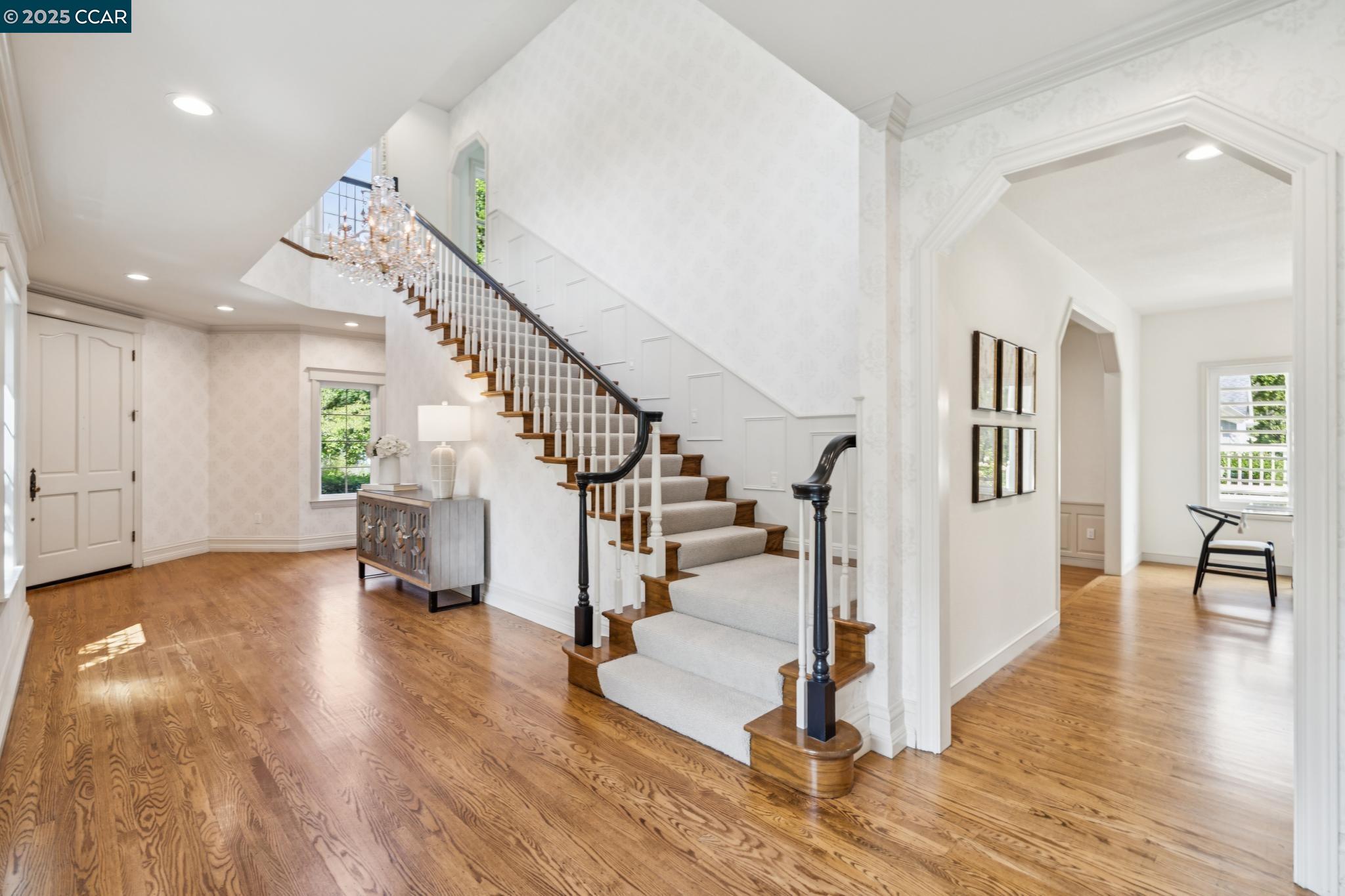 2398 Ironwood Pl