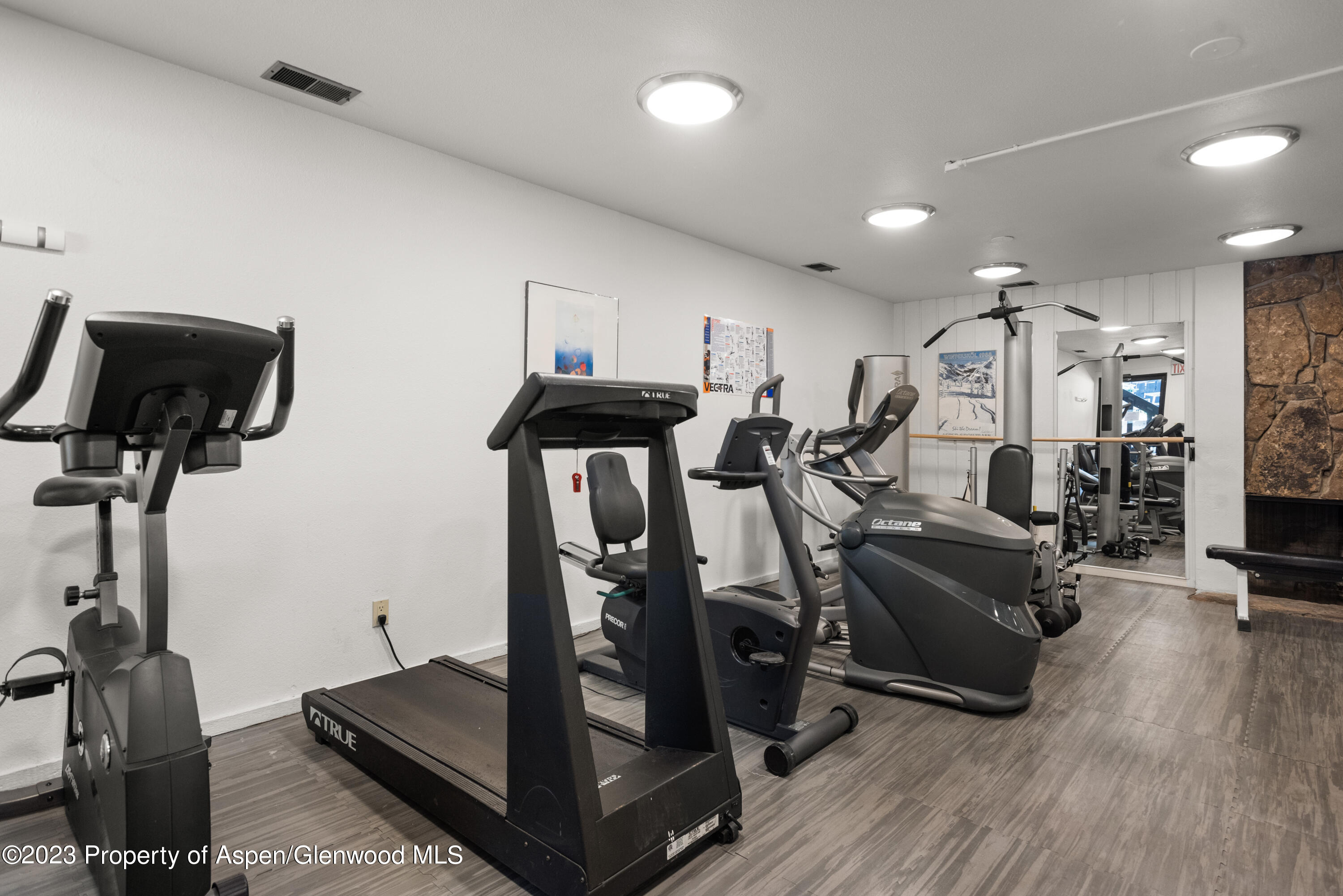 1034 E Cooper Avenue Unit: 10