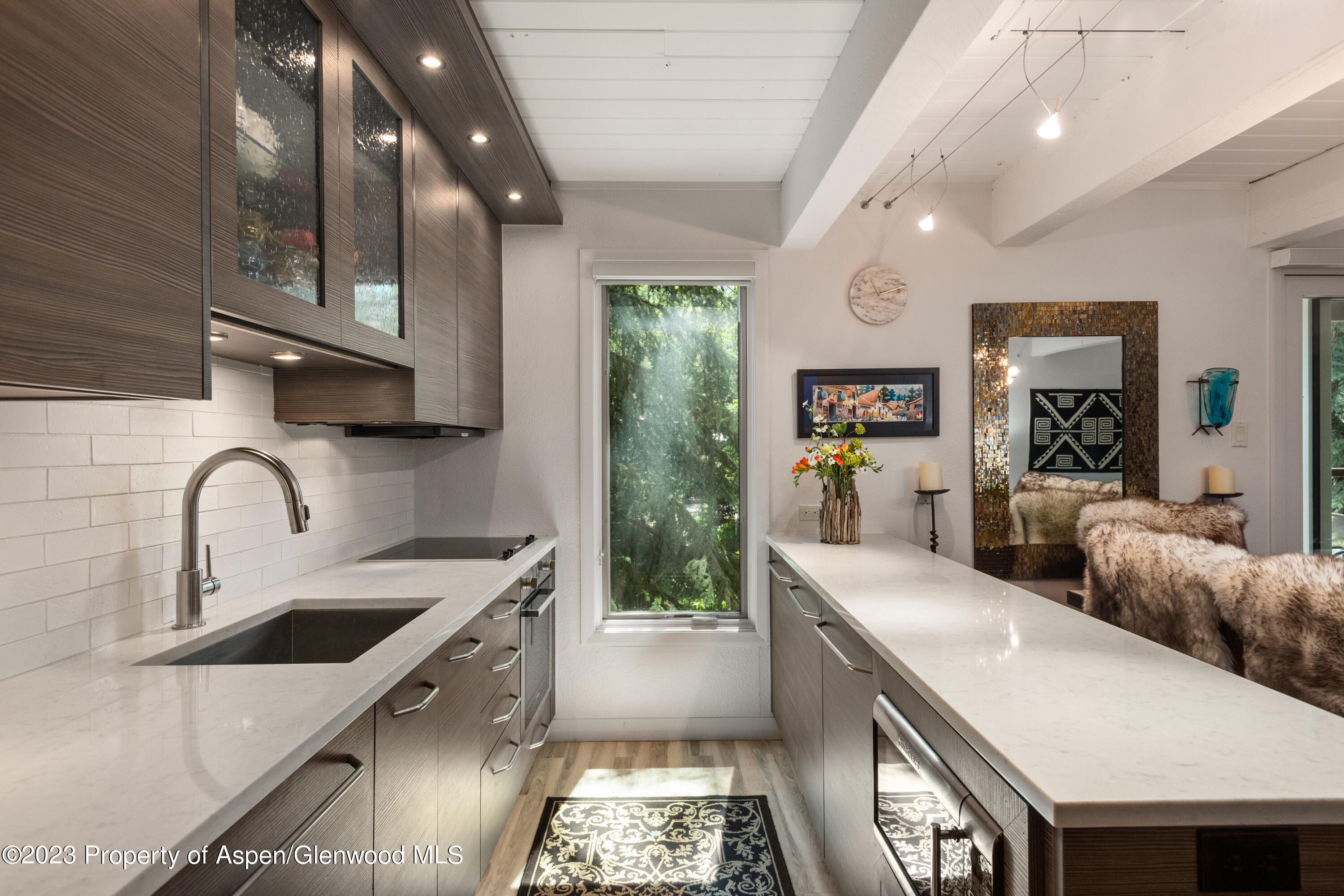 1034 E Cooper Avenue Unit: 10