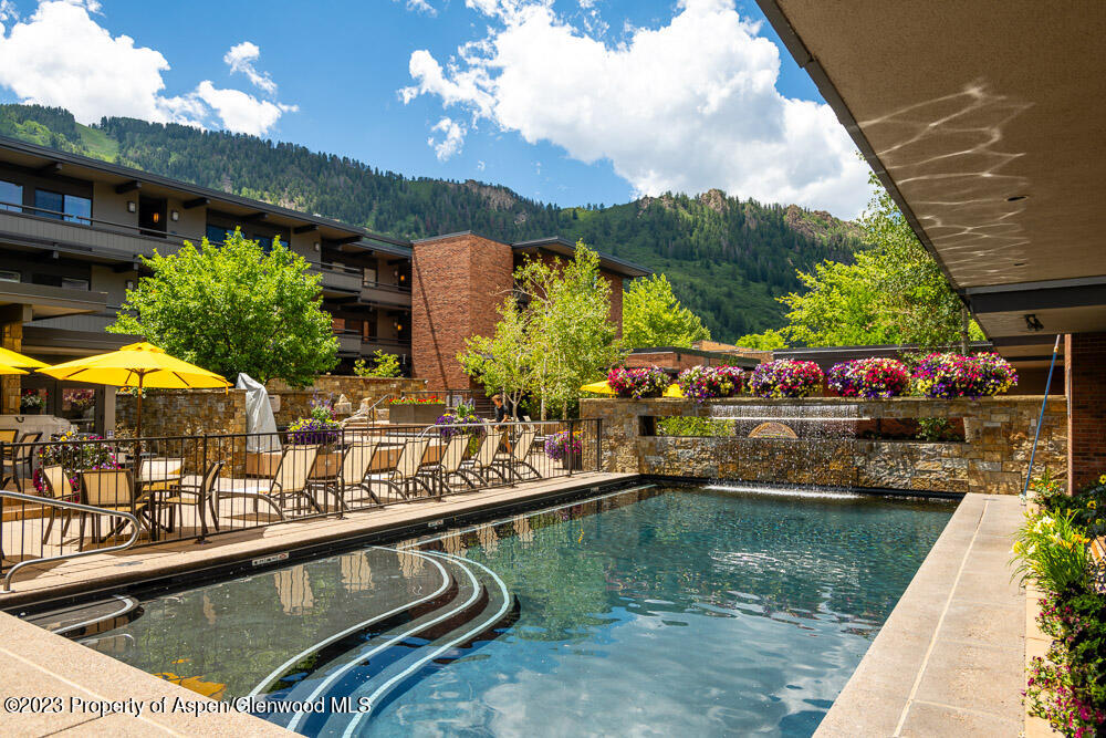 617 E Cooper Avenue Unit: 223