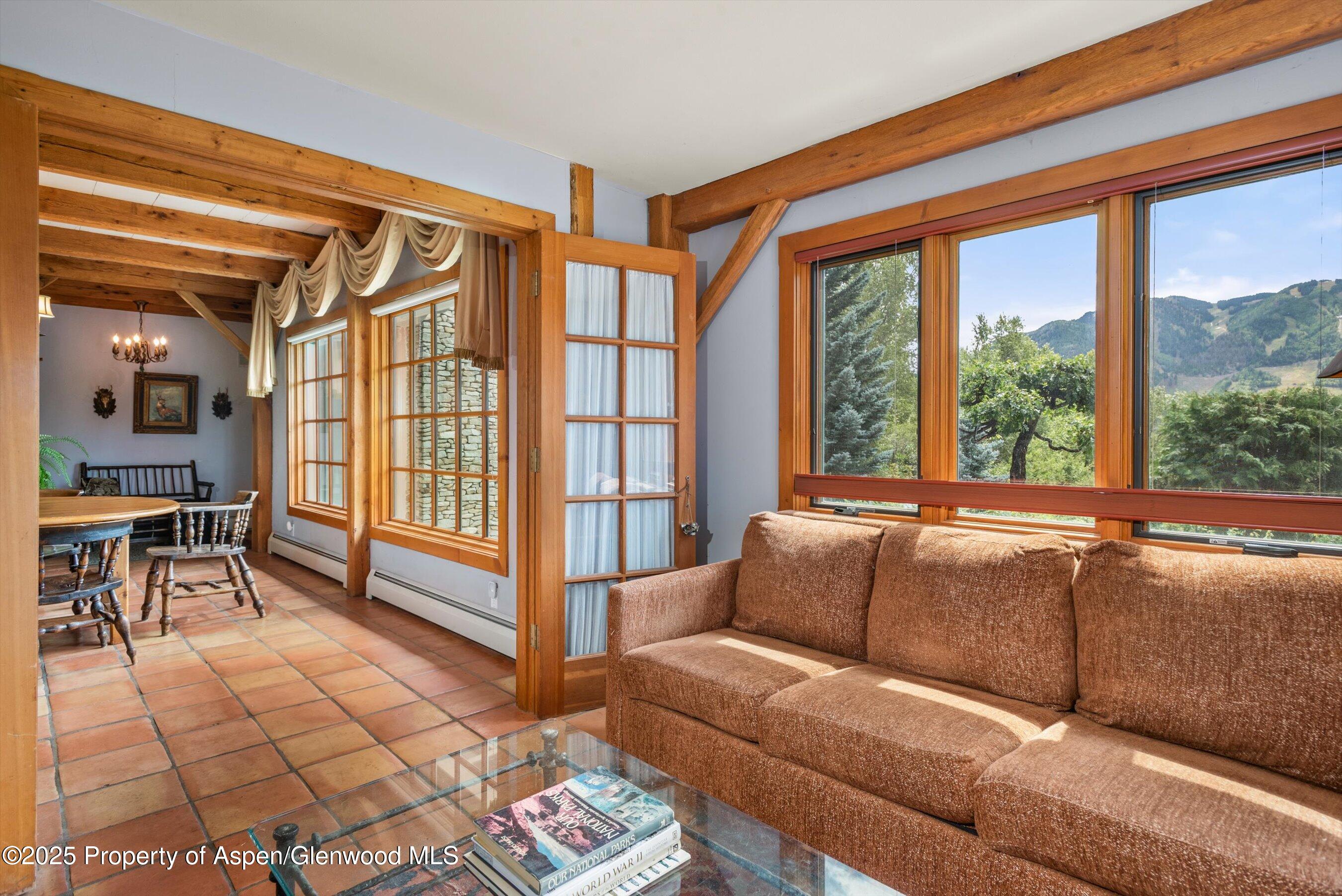 927 Red Mountain Road